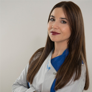 África Ortiz, higienista dental